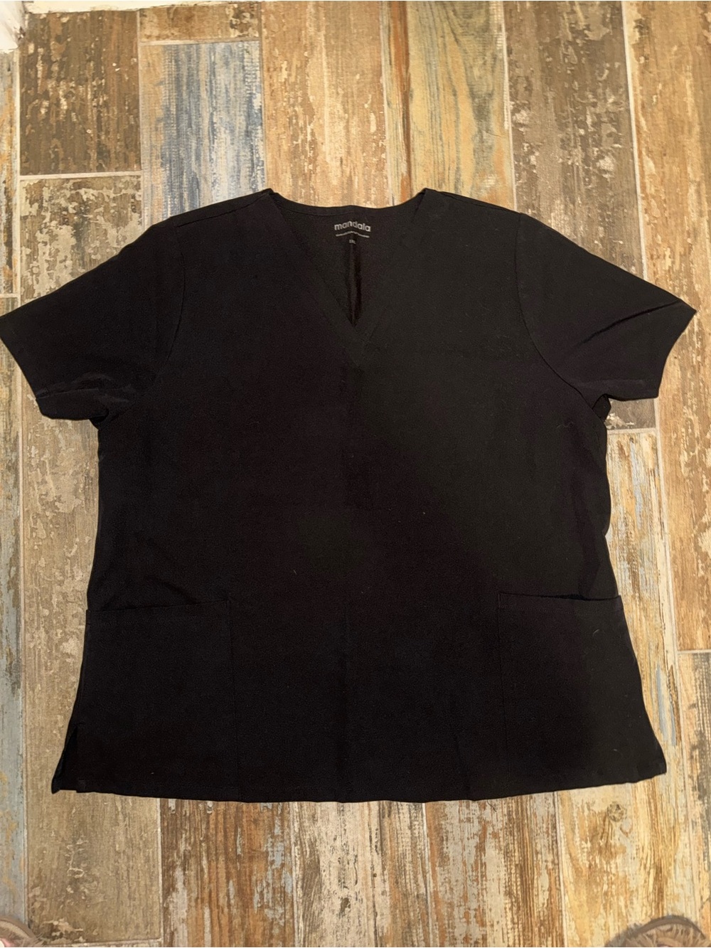 #0046 Women’s Mandala V-Neck Scrub Top - Black 2XL